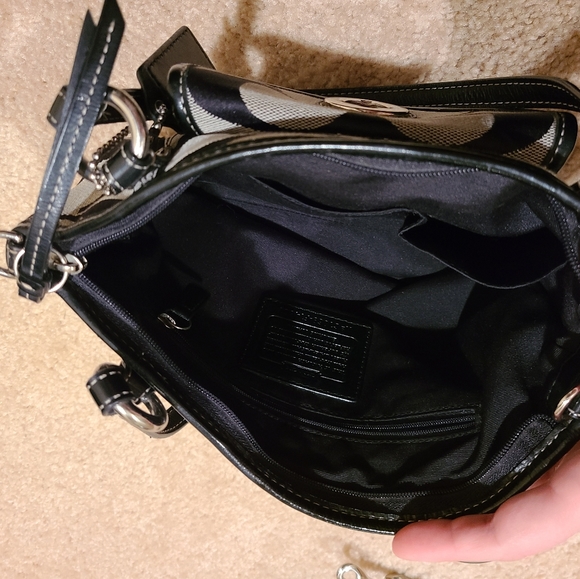 Jacquard Canvas Shoulder Purse - Picture 4 of 5